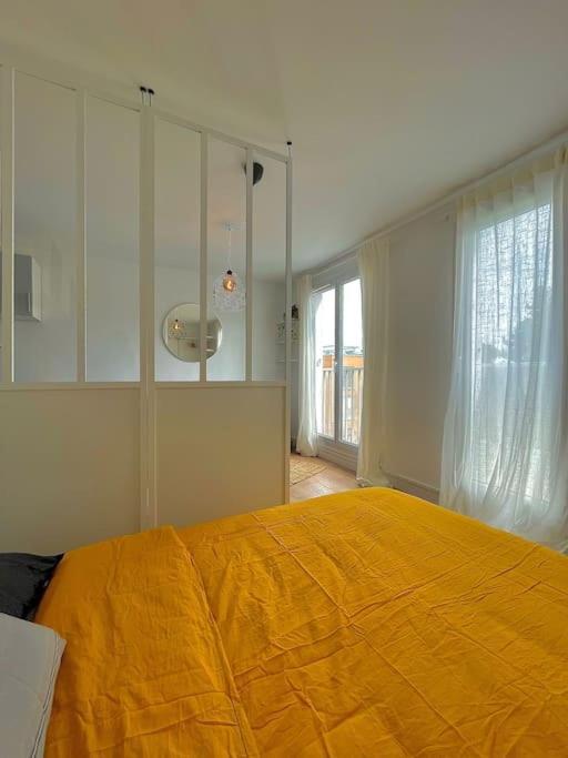 Superbe Studio Avec Parking Gratuit Sur Place Paray-Vieille-Poste Exterior foto