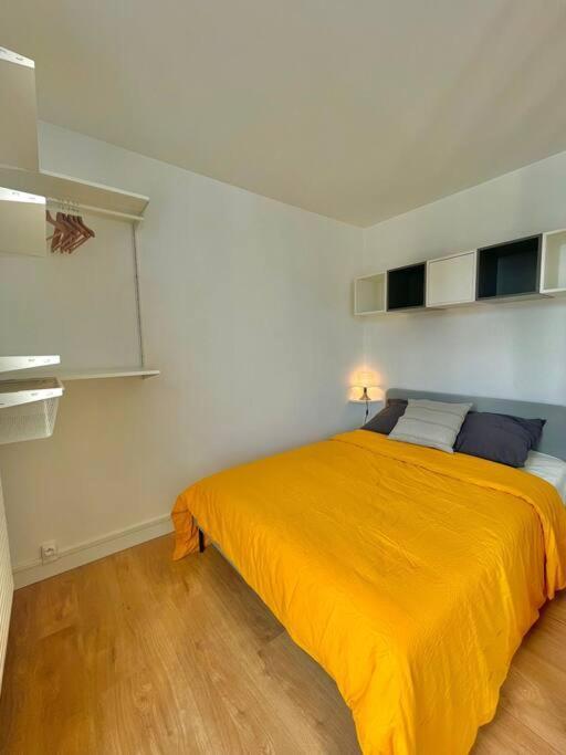 Superbe Studio Avec Parking Gratuit Sur Place Paray-Vieille-Poste Exterior foto
