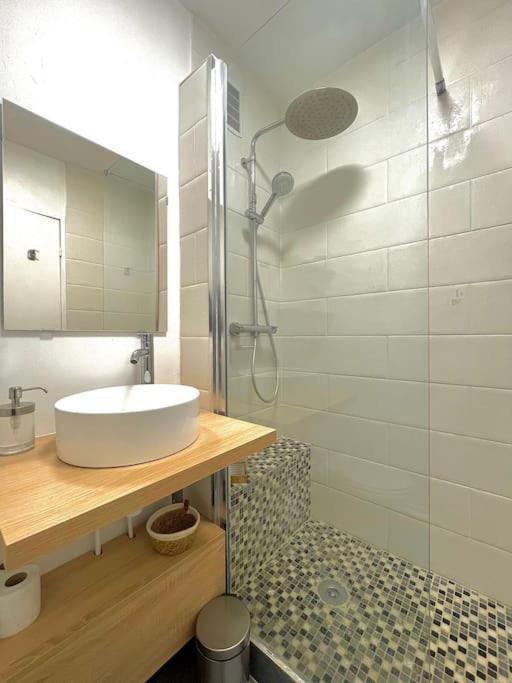 Superbe Studio Avec Parking Gratuit Sur Place Paray-Vieille-Poste Exterior foto